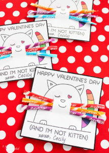Absolutely adorable free kitten valentine printables from Positively Splendid. The Pixy Stix whiskers are perfect!
