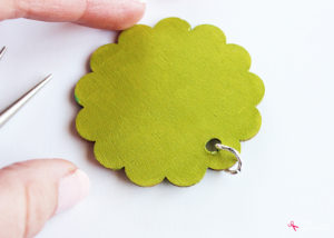 Quick and Easy Craft Idea: Monogrammed Wooden Keychains. Make great gifts! #PlaidCreators