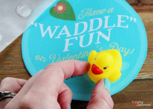 So adorable! Free rubber duck valentine printable at Positively Splendid.