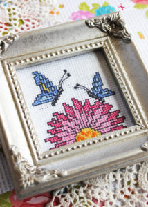 10 Beginner Cross Stitch Tips - These are great tips for getting started with counted cross stitch!