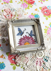 10 Beginner Cross Stitch Tips - These are great tips for getting started with counted cross stitch!