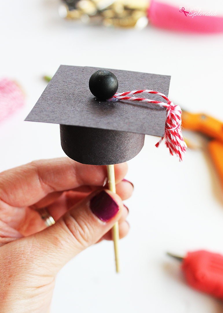 Adorable DIY graduation cap cupcake toppers turn store-bought cupcakes into the perfect party treat! #givebakery