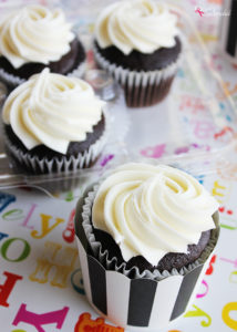 Adorable DIY graduation cap cupcake toppers turn store-bought cupcakes into the perfect party treat! #givebakery