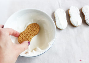 How to make Nutter Butter flip flops. Such a cute and easy idea for summer! #michaelsmakers