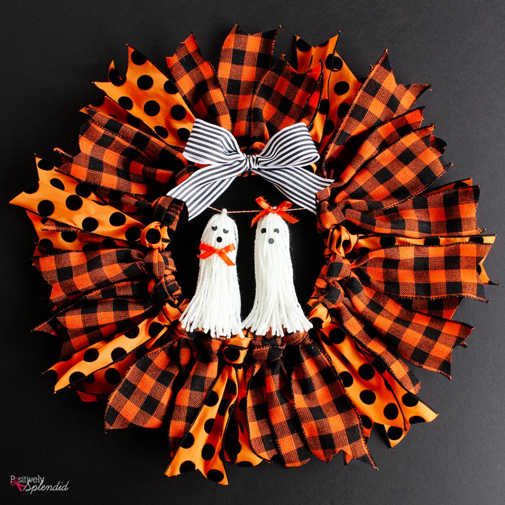 Halloween Ribbon Wreath Easy DIY Halloween wreath tutorial!