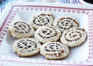 Cinnamon Roll Cookies with Cream Cheese Glaze