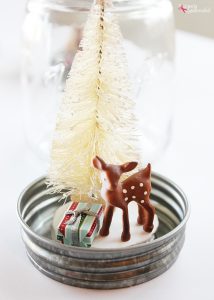 How to make a DIY Mason jar snow globe.