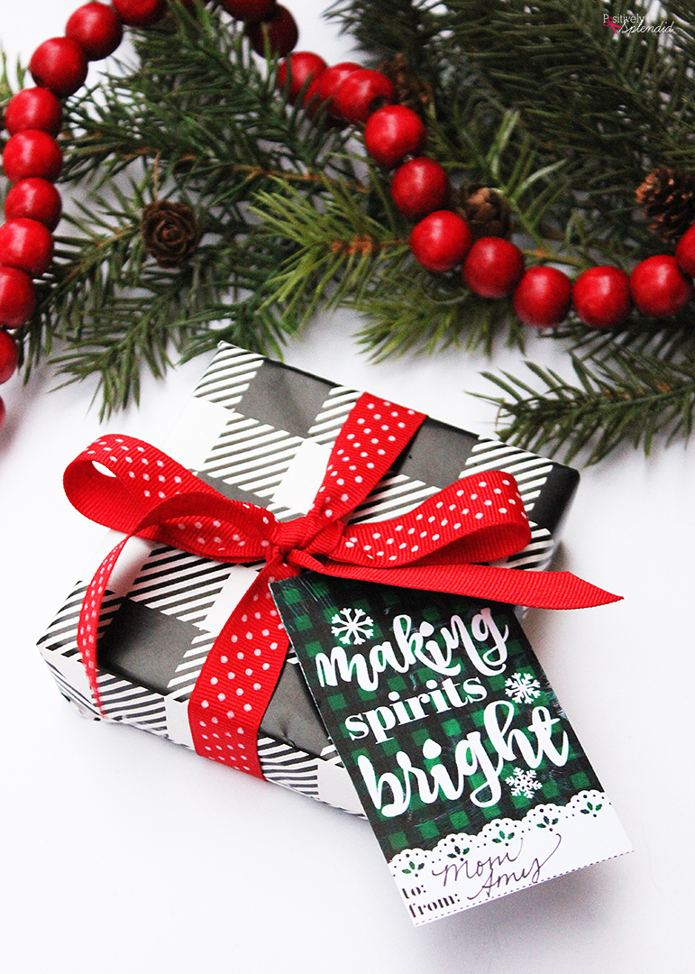 Free printable plaid Christmas gift tags 