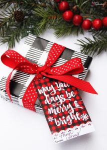 Free printable plaid Christmas gift tags