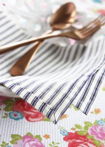 How to Sew Mitered Corners (The Easy Way!)