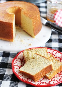 Sally Lunn Bread - A delicious and easy no-knead yeast bread