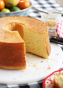 Sally Lunn Bread - A delicious and easy no-knead yeast bread