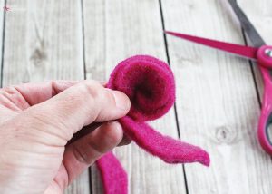 DIY Felt Flower Tutorial