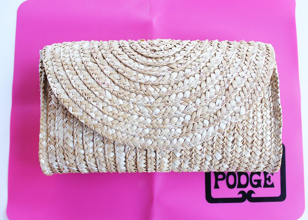 YoYo Embellished Straw Clutch Positively Splendid {Crafts, Sewing