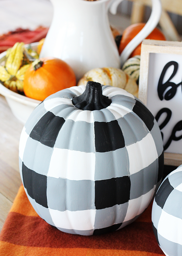 DIY Painted Buffalo Check Pumpkins - An easy fall craft ...