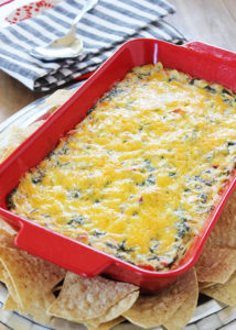 Cheesy Spinach Artichoke Dip
