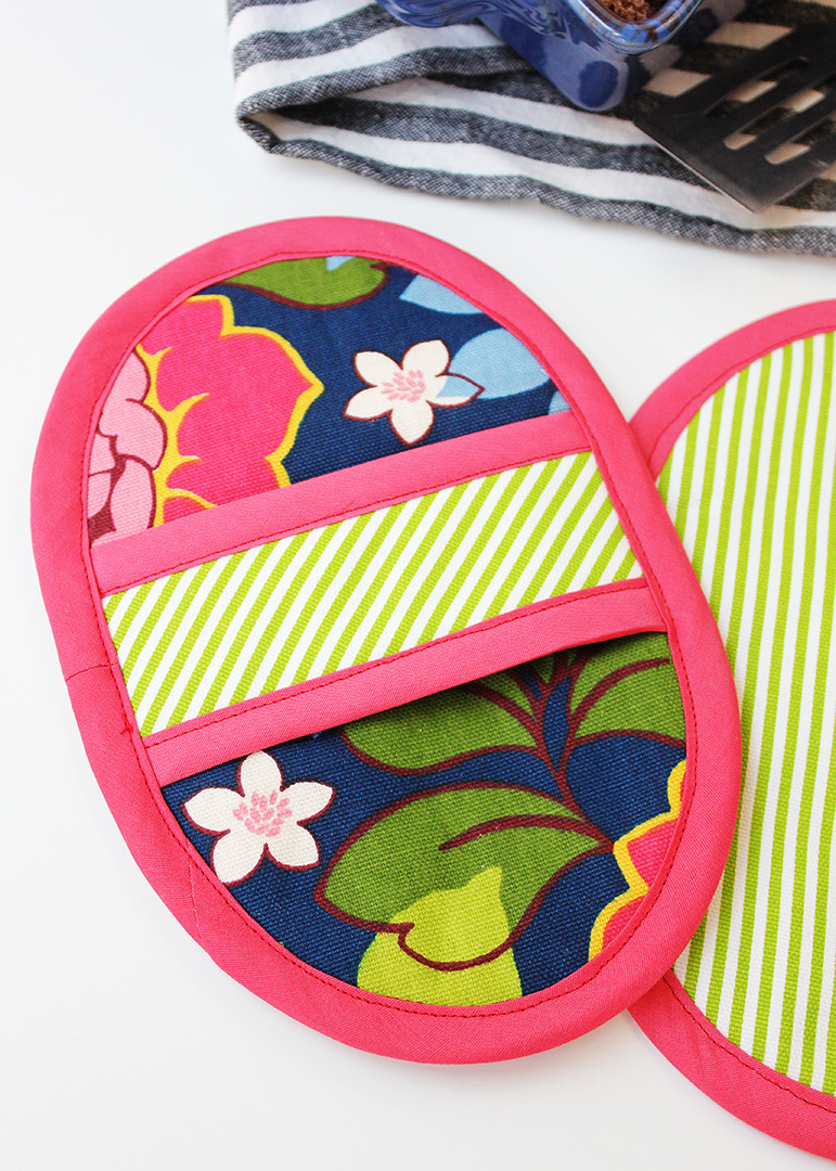 Sew your own easy heavy-duty POT HOLDERS tutorial +Free